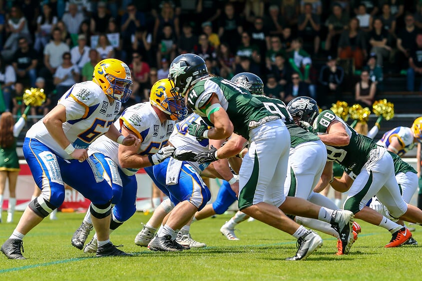 Dragons DB #25 Paul Schachner mit der Interception